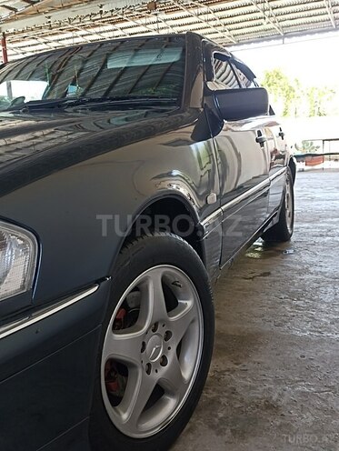 Mercedes C 240 2000, 440,279 km - 2.4 л - Şirvan