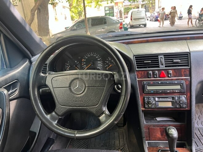 Mercedes C 200 1998, 240,000 km - 2.0 l - Bakı