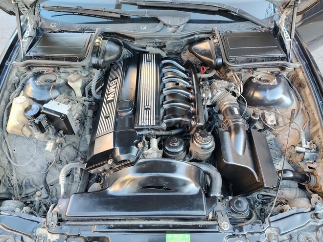 BMW 528 1999, 358,000 km - 2.8 l - Bakı