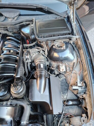 BMW 528 1999, 358,000 km - 2.8 l - Bakı
