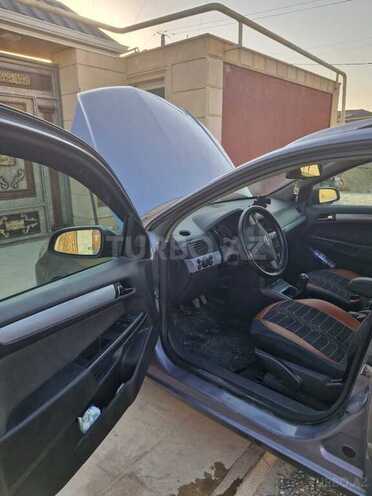 Opel Astra 2005, 240,000 km - 1.4 l - Bakı