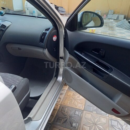 Kia Ceed 2008, 330,000 km - 1.6 л - Qazax
