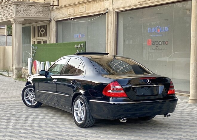 Mercedes E 270 2003, 236,000 km - 2.7 l - Bakı
