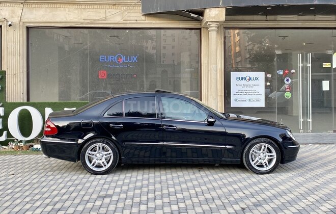 Mercedes E 270 2003, 236,000 km - 2.7 l - Bakı
