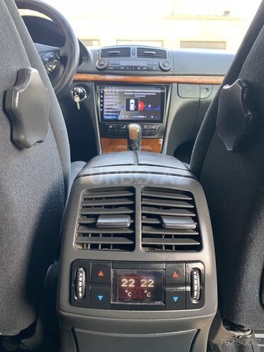 Mercedes E 270 2003, 236,000 km - 2.7 l - Bakı