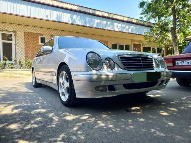 Mercedes E 270 2000, 322,000 km - 2.7 л - Sabirabad