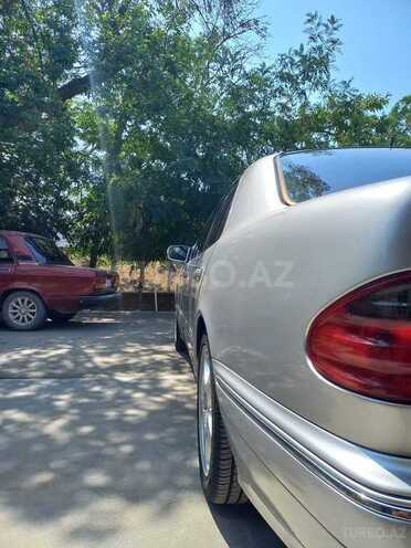 Mercedes E 270 2000, 322,000 km - 2.7 л - Sabirabad