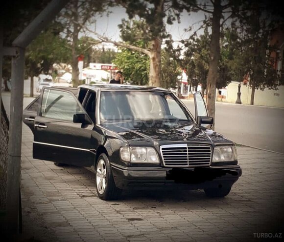 Mercedes E 220 1995, 440,000 km - 2.2 l - Gəncə