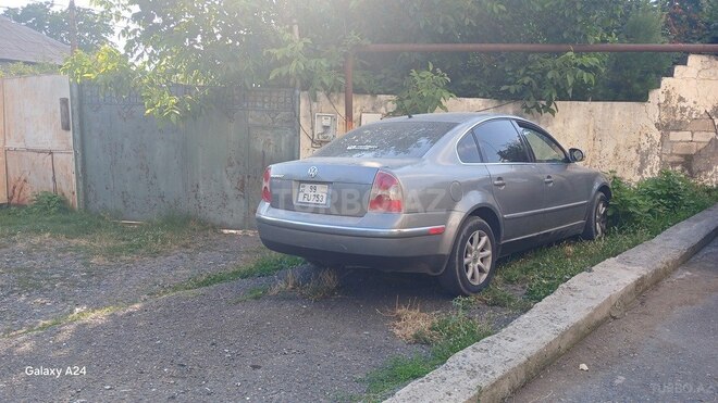Volkswagen Passat 2004, 289,682 km - 1.8 l - Bakı