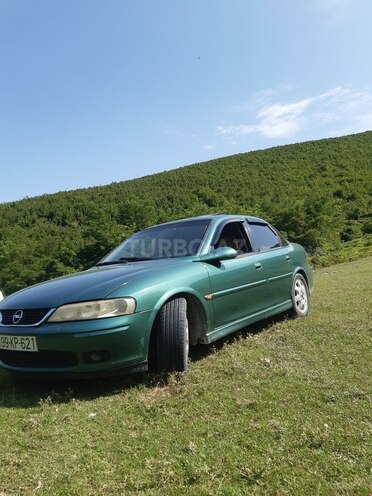 Opel Vectra 1999, 376,000 km - 2.0 l - Şəki