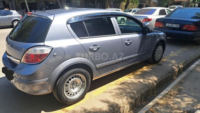 Opel Astra 2005, 320,623 km - 1.4 l - Salyan