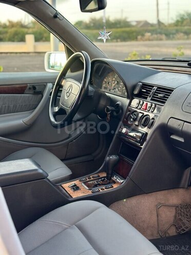 Mercedes C 200 1998, 231,523 km - 2.0 l - Bakı