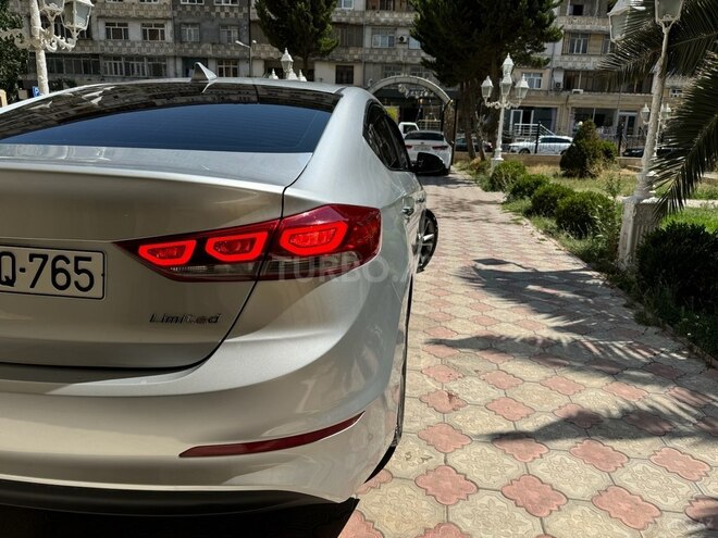 Hyundai Elantra 2017, 254,220 km - 2.0 l - Bakı