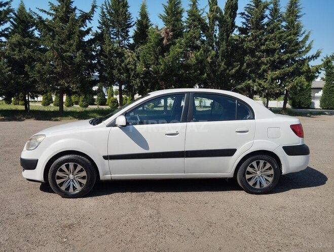 Kia Rio 2008, 369,000 km - 1.4 l - Astara