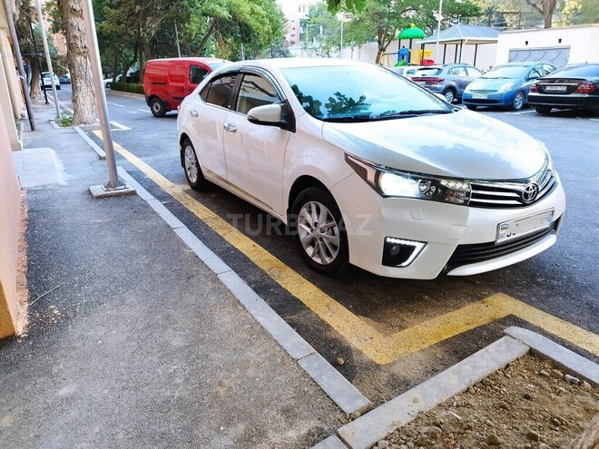Toyota Corolla 2013, 233,200 km - 1.6 l - Bakı