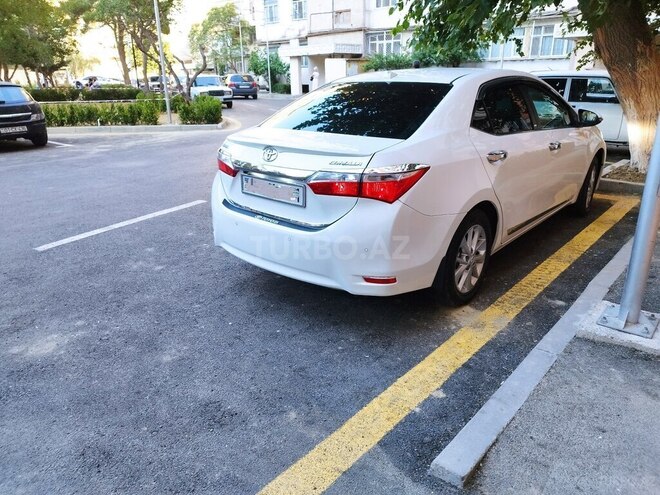 Toyota Corolla 2013, 233,200 km - 1.6 l - Bakı