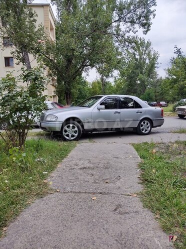 Mercedes C 200 1996, 470,000 km - 2.0 l - Qəbələ