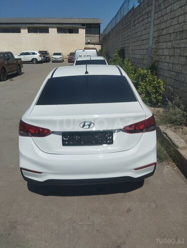 Hyundai Accent 2018, 150,000 km - 1.4 л - Bakı