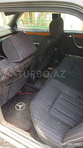 Mercedes E 250 1992, 400,000 km - 2.5 л - Bakı