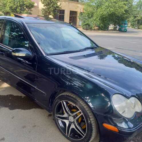 Mercedes C 180 2003, 351,000 km - 1.8 l - Qazax