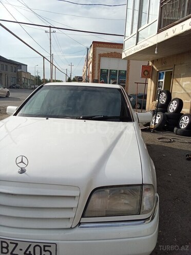 Mercedes C 180 1996, 458,000 km - 1.8 l - Quba