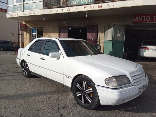 Mercedes C 180 1996, 458,000 km - 1.8 l - Quba