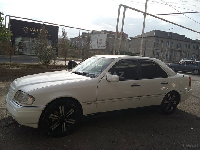 Mercedes C 180 1996, 458,000 km - 1.8 l - Quba