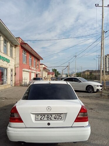 Mercedes C 180 1996, 458,000 km - 1.8 l - Quba