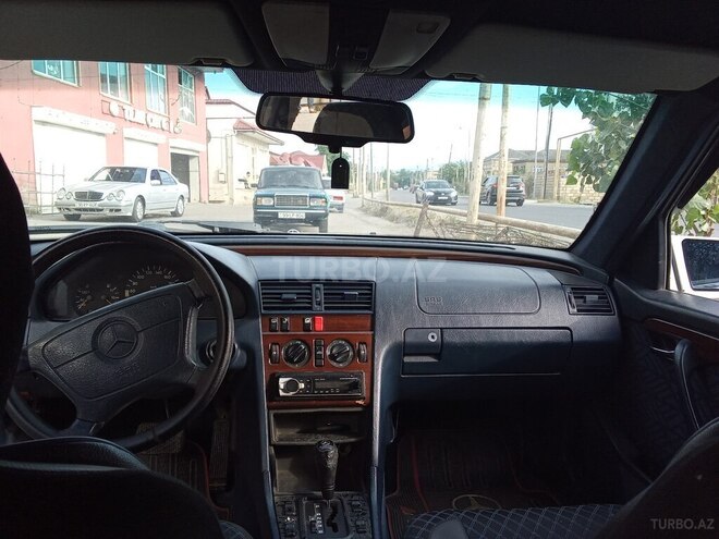 Mercedes C 180 1996, 458,000 km - 1.8 l - Quba