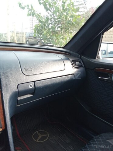 Mercedes C 180 1996, 458,000 km - 1.8 l - Quba