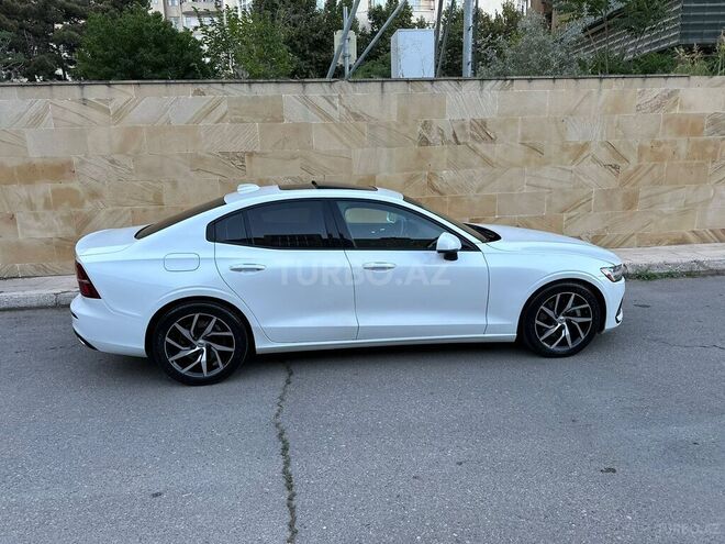 Volvo S60 2020, 28,000 km - 2.0 l - Bakı