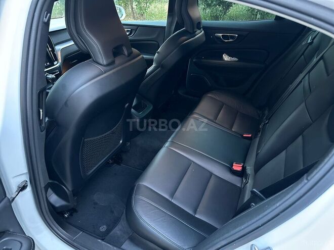 Volvo S60 2020, 28,000 km - 2.0 l - Bakı