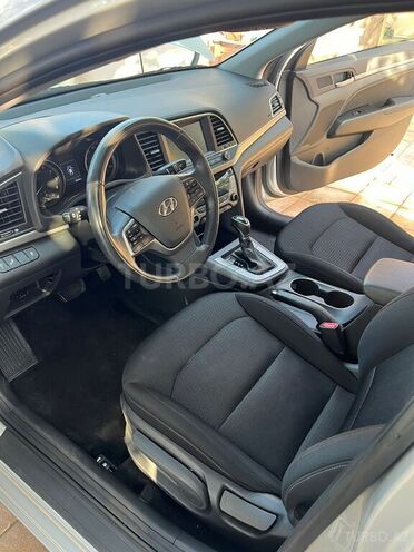Hyundai Elantra 2018, 69,000 km - 2.0 l - Bakı