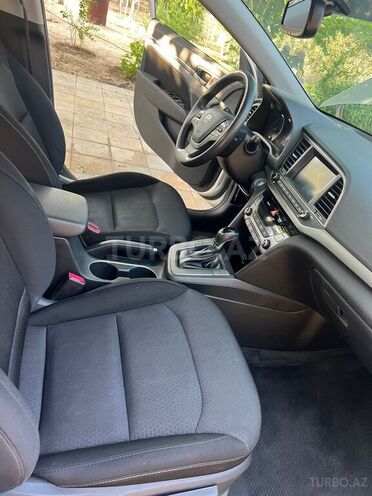 Hyundai Elantra 2018, 69,000 km - 2.0 l - Bakı