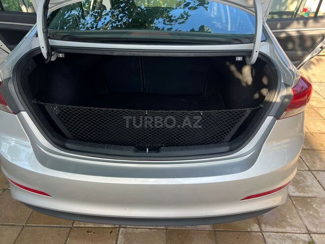 Hyundai Elantra 2018, 69,000 km - 2.0 l - Bakı