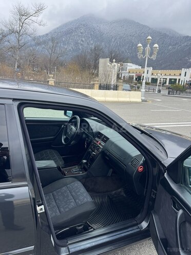 Mercedes C 180 1996, 430,000 km - 1.8 l - Qəbələ