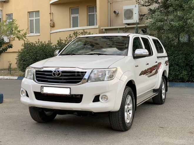Toyota Hilux 2014, 157,300 km - 2.5 l - Bakı