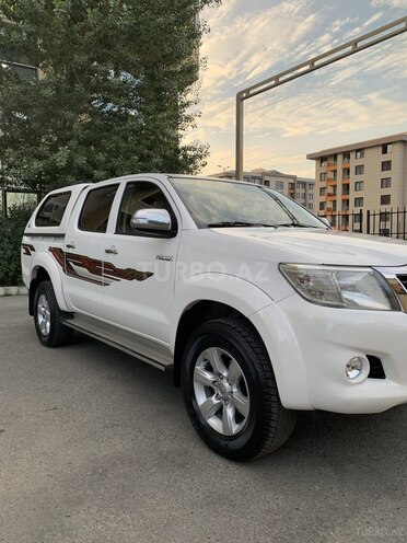 Toyota Hilux 2014, 157,300 km - 2.5 l - Bakı