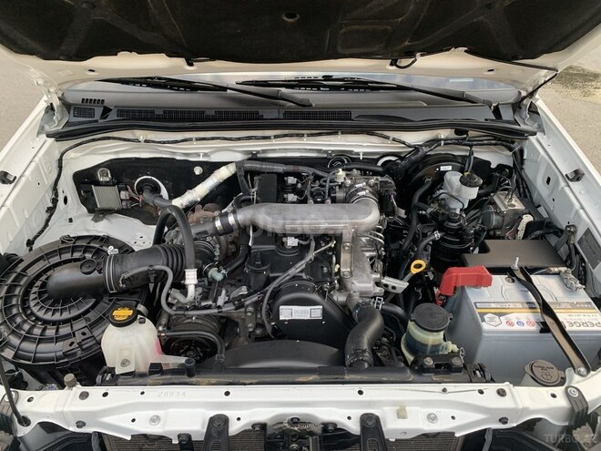 Toyota Hilux 2014, 157,300 km - 2.5 l - Bakı