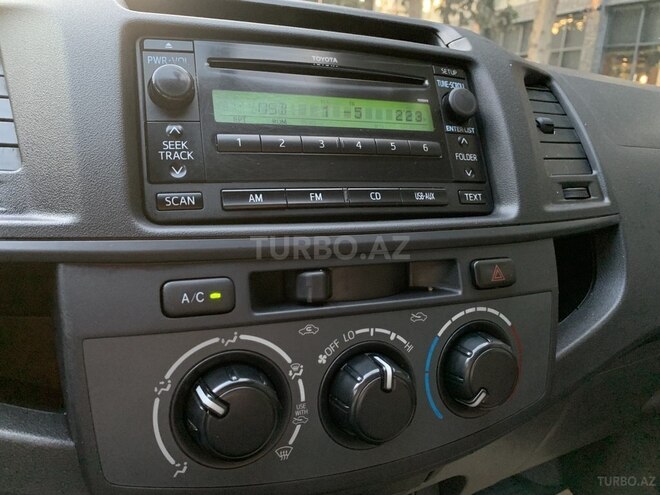 Toyota Hilux 2014, 157,300 km - 2.5 l - Bakı