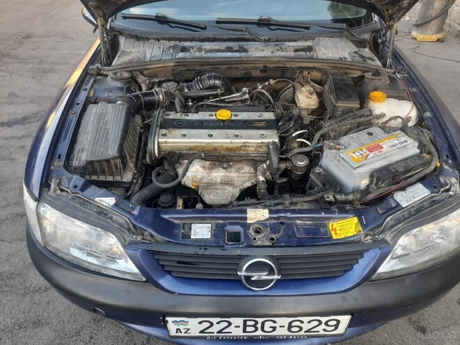 Opel Vectra 1996, 150,000 km - 1.8 л - Bakı