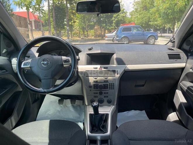Opel Astra 2007, 301,000 km - 1.3 l - Şəki