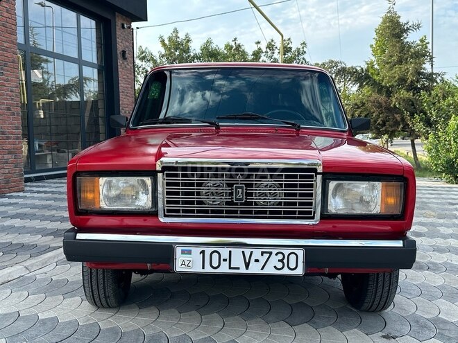 LADA (VAZ) 2107 2003, 250,000 km - 1.6 l - Salyan