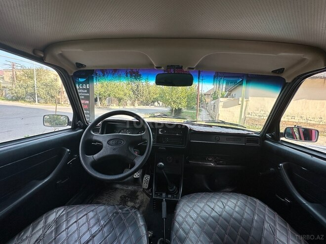 LADA (VAZ) 2107 2003, 250,000 km - 1.6 l - Salyan