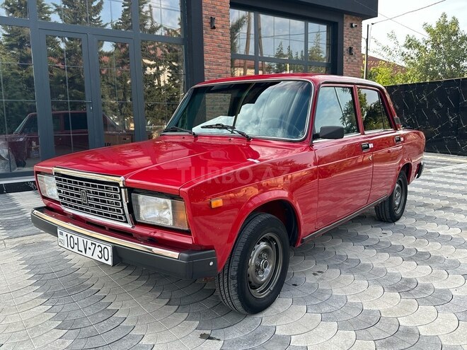LADA (VAZ) 2107 2003, 250,000 km - 1.6 l - Salyan