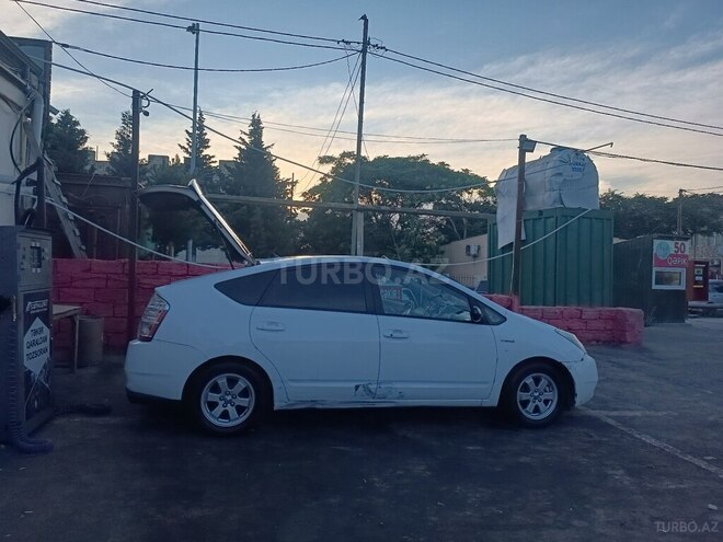 Toyota Prius 2009, 300,000 km - 1.5 л - Bakı