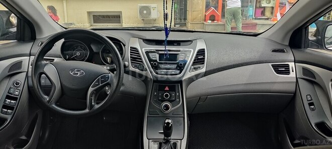 Hyundai Elantra 2015, 107,550 km - 1.8 l - Bakı