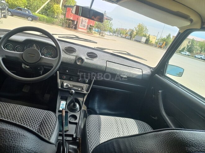 LADA (VAZ) 21011 1981, 80,000 km - 1.5 l - Yevlax