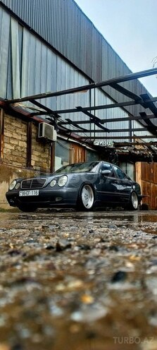 Mercedes E 320 1999, 395,000 km - 3.2 l - Bakı