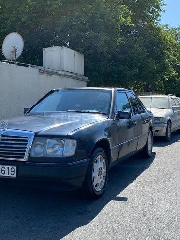 Mercedes E 200 1992, 390,000 km - 2.0 l - Bakı